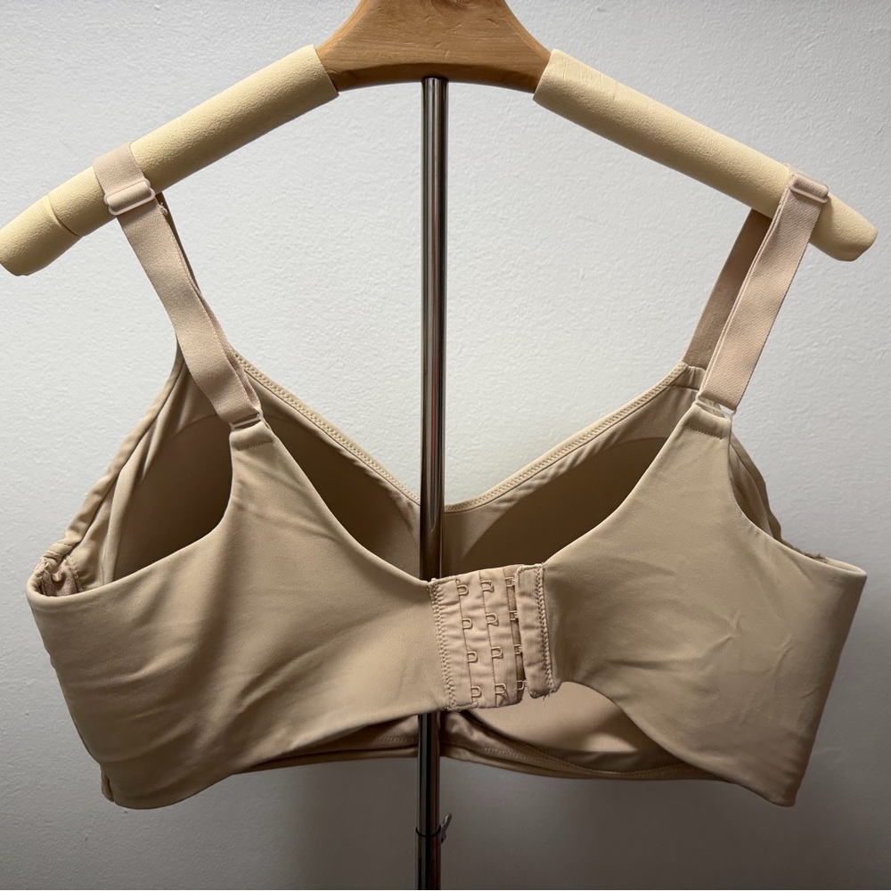 Vanity Fair Seamless Bra Bundle - image 7